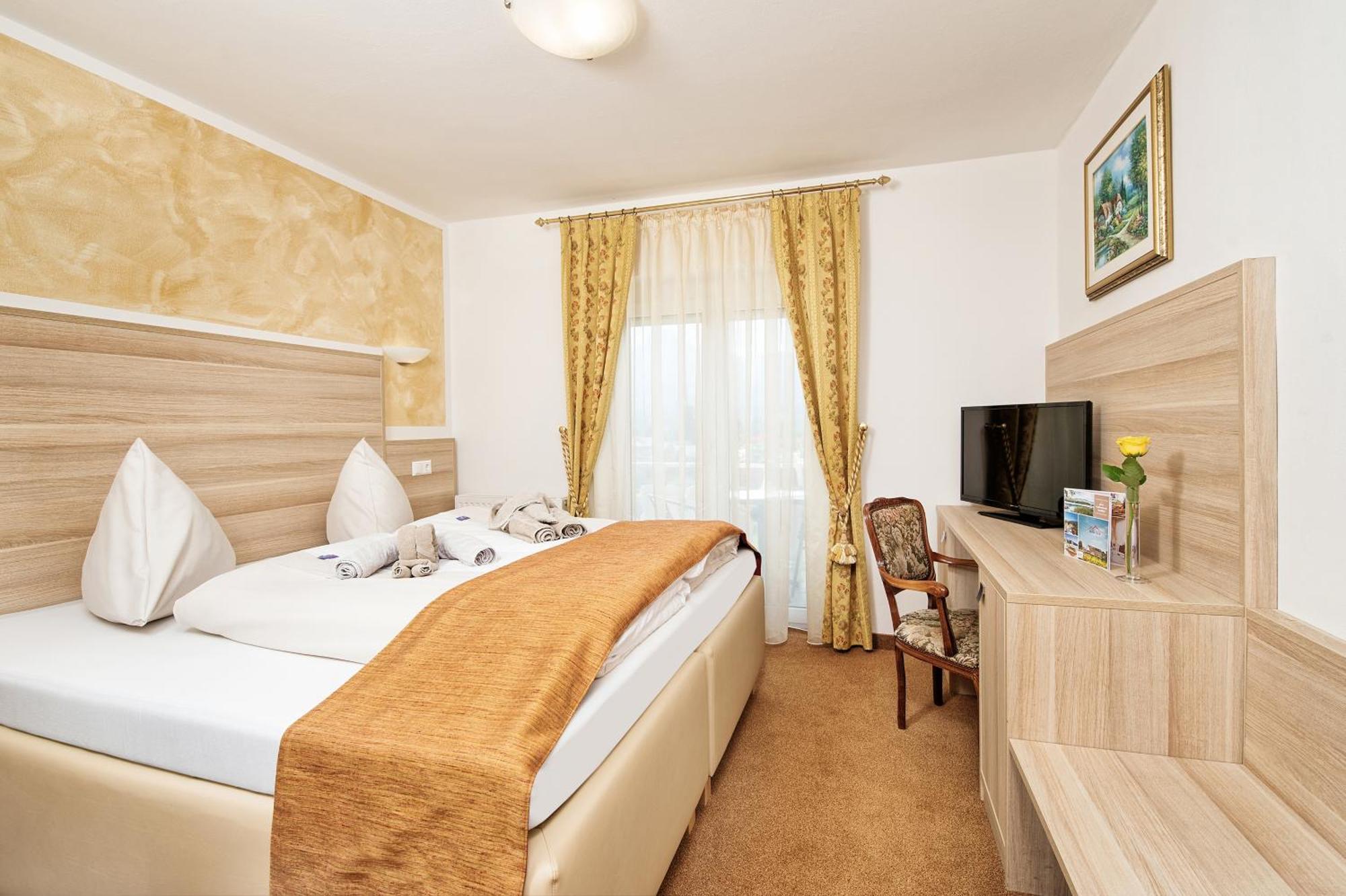 Hotel-Pension Melcher Drobollach am Faakersee Extérieur photo